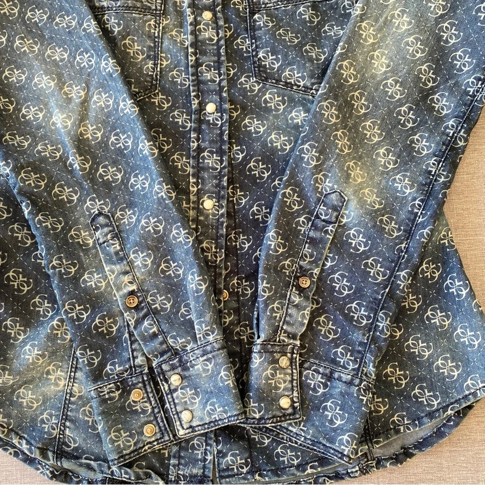 Vintage Guess Y2K Monogram Button-Up Shirt - Size Small - Denim Look - Picture 10 of 14